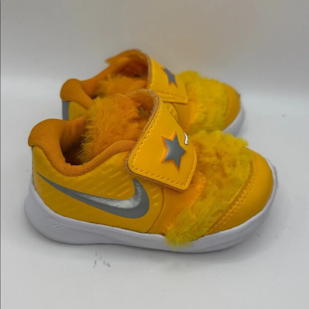 Nike Gofast Go Fast Yellow Toddler Shoes Size 4 with Star Accents Faux Fur